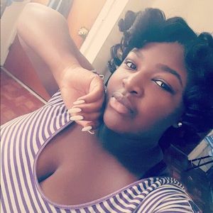 Meet your Posher, Alexus